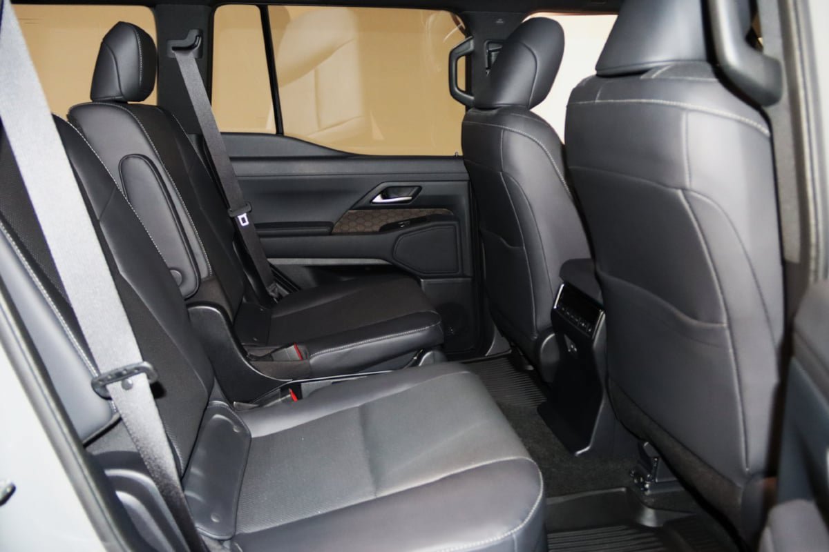 Used 2024 Lexus GX 550 w/ Accessory Package (2T) AWD/4WD image 60