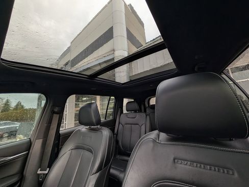 Used 2023 Jeep Grand Cherokee L Overland image 15