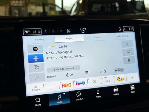 New 2026 Chrysler Pacifica Select image 14
