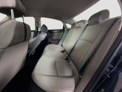 Used 2019 Honda Civic LX image 24