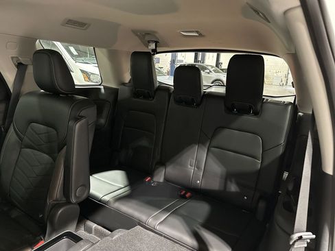 Used 2024 Nissan Pathfinder Platinum image 26