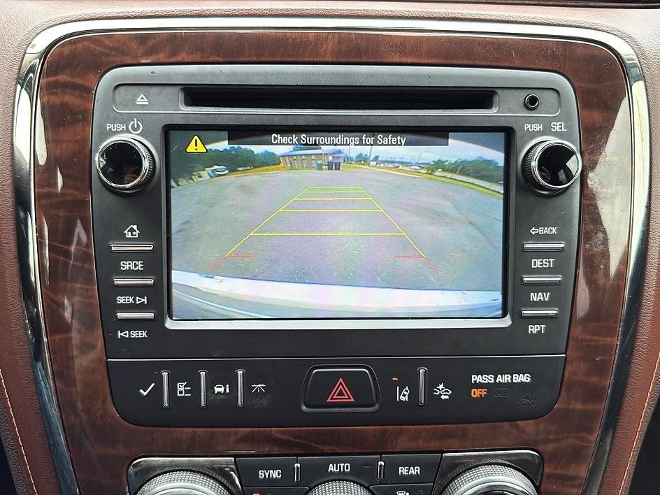 Used 2014 Buick Enclave Leather FWD image 16