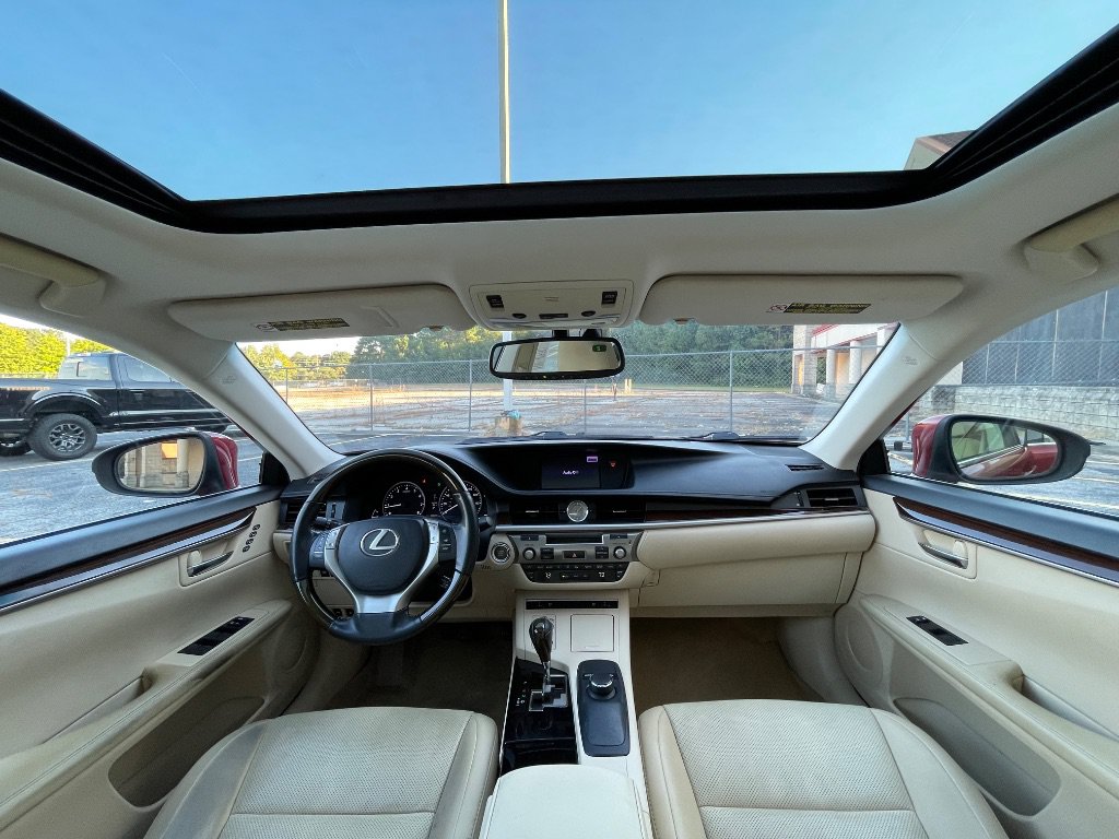 Used 2014 Lexus ES 350 w/ Premium Package FWD image 25