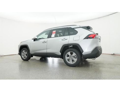 New 2025 Toyota RAV4 XLE image 20