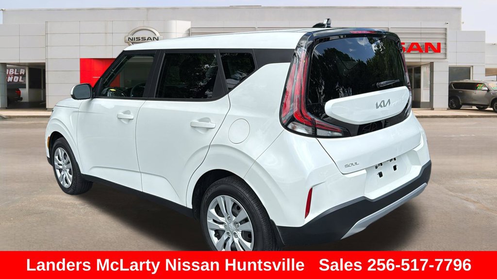 Used 2025 Kia Soul LX FWD image 6