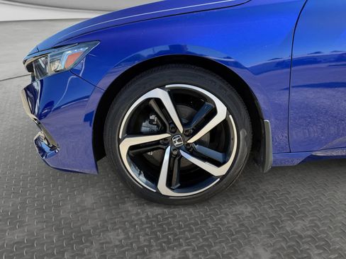 Used 2021 Honda Accord Sport image 9