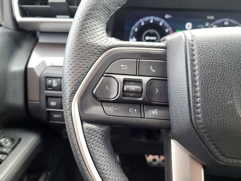Used 2024 Toyota Tacoma TRD Sport w/ TRD Sport Upgrade Package AWD/4WD image 17