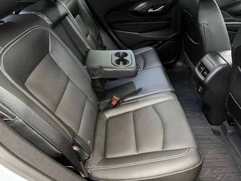 Certified 2023 GMC Terrain SLT w/ Elevation Edition image 32