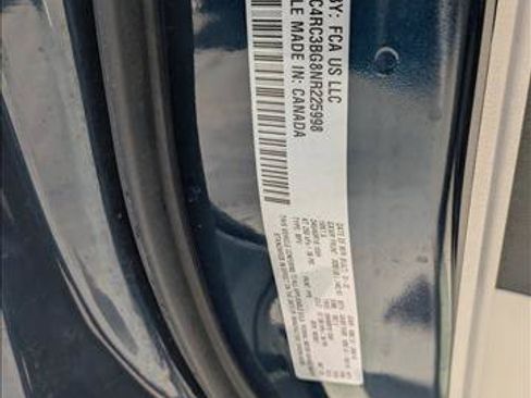 Used 2022 Chrysler Pacifica Touring-L AWD/4WD image 20