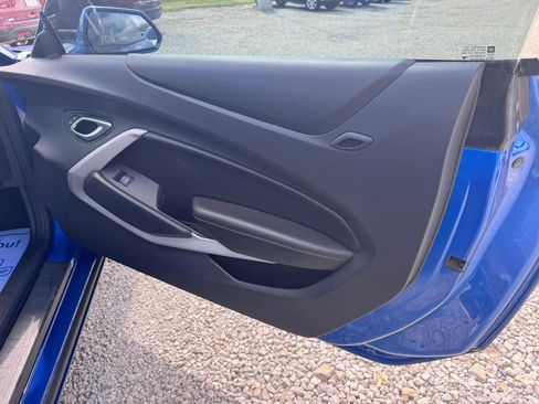 Used 2018 Chevrolet Camaro LT RWD image 20