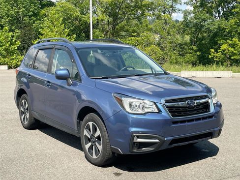 Used 2018 Subaru Forester 2.5i Premium AWD/4WD image 4