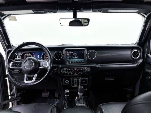 Used 2019 Jeep Wrangler Unlimited Sahara AWD/4WD image 27