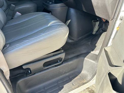 Used 2011 Chevrolet Express 3500 LS image 13