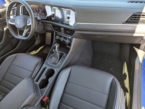 Used 2024 Volkswagen Jetta SE image 13