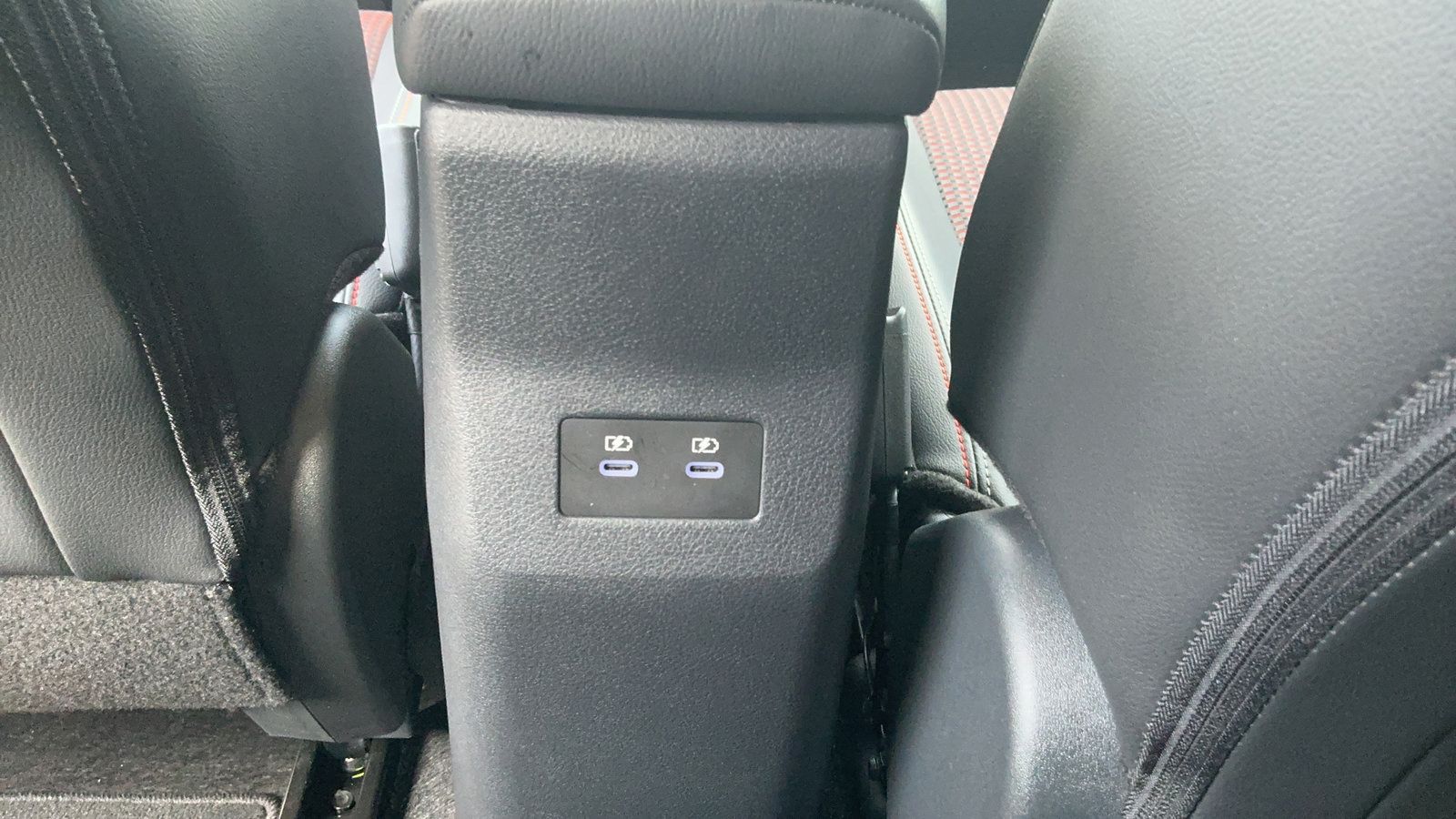 Certified 2025 Nissan Kicks SR FWD image 33