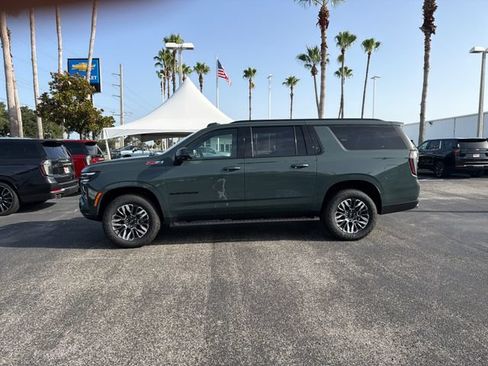 New 2026 Chevrolet Suburban Z71 w/ Comfort Package AWD/4WD image 5