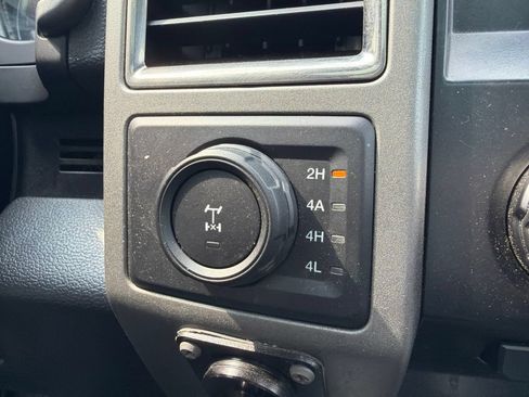 Used 2017 Ford F150 Raptor w/ Equipment Group 801A Mid AWD/4WD image 31