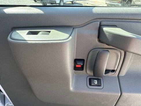 New 2025 Chevrolet Express 2500 w/ Enhanced Convenience Package image 15