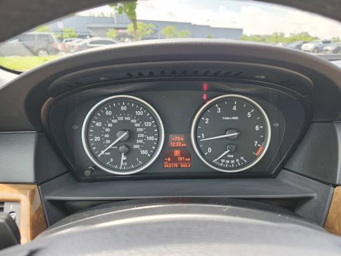 Used 2010 BMW 528i xDrive Sedan AWD/4WD image 29
