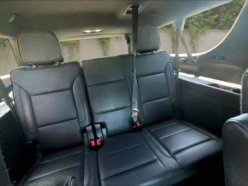 Used 2022 Chevrolet Suburban High Country AWD/4WD image 26