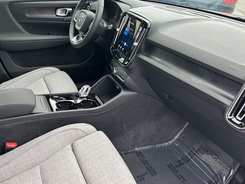 Certified 2023 Volvo XC40 Recharge Ultimate AWD/4WD image 17