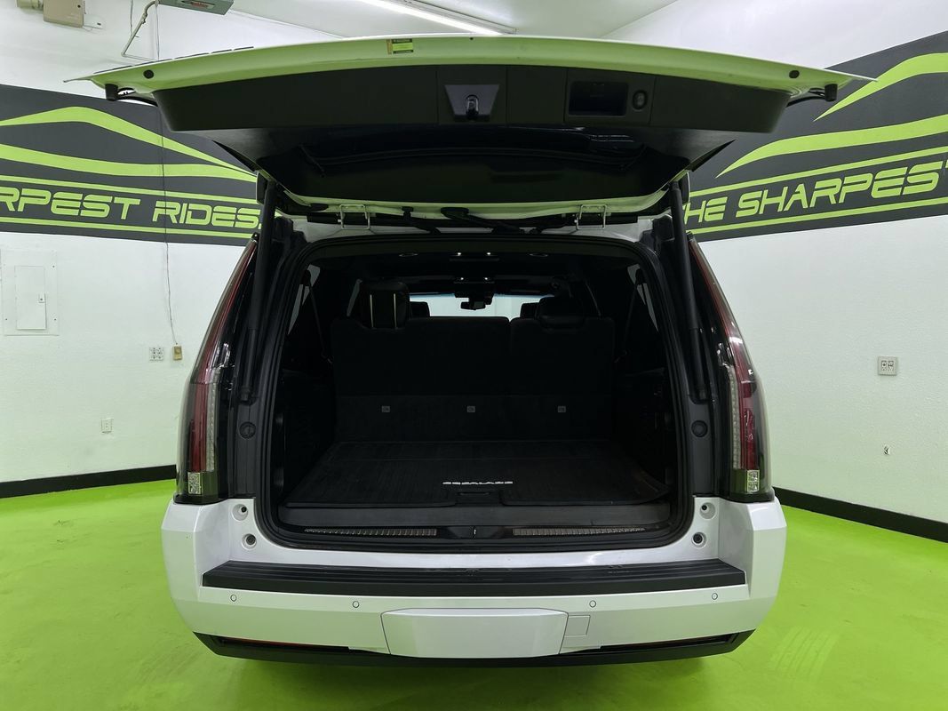 Used 2019 Cadillac Escalade ESV Platinum AWD/4WD image 9
