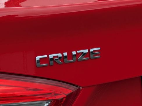 Used 2017 Chevrolet Cruze LT w/ Convenience Package FWD image 12