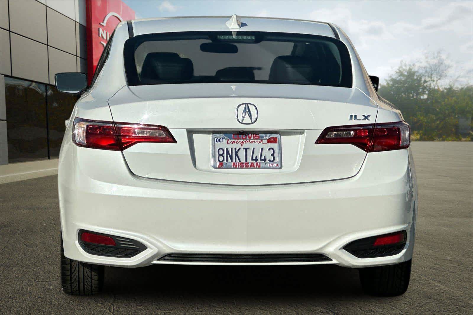 Used 2017 Acura ILX FWD image 7