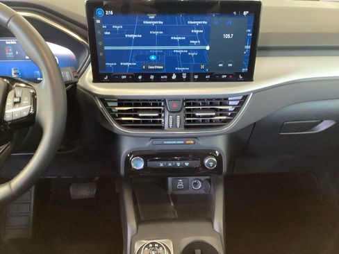 Used 2025 Ford Escape Platinum AWD/4WD image 11