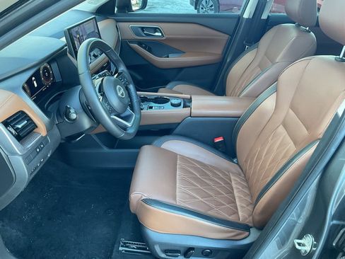 Used 2024 Nissan Rogue Platinum w/ Platinum Premium Package AWD/4WD image 10
