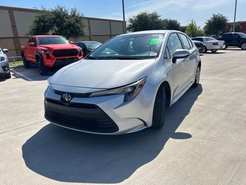 Used 2026 Toyota Corolla LE FWD image 7