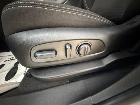 Used 2023 GMC Terrain SLE w/ Driver Convenience Package AWD/4WD image 54