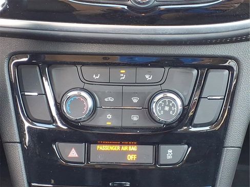 Used 2022 Buick Encore Preferred w/ Safety Package image 23