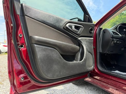 Used 2015 Chrysler 200 Limited FWD image 27
