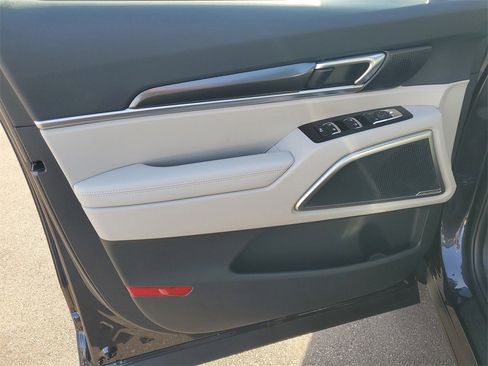 New 2025 Kia Telluride S image 8