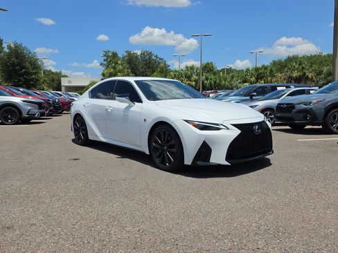 Used 2025 Lexus IS 350 F Sport RWD image 2