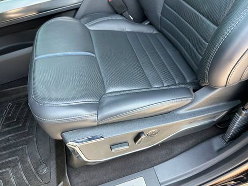 Used 2025 Ford F150 Platinum AWD/4WD image 21