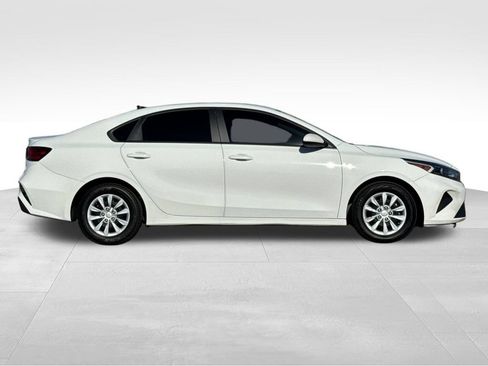 Used 2024 Kia Forte LX FWD image 6
