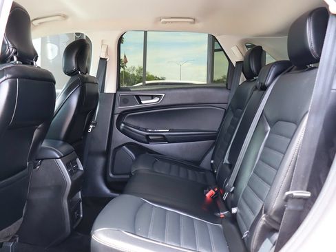 Used 2018 Ford Edge SEL w/ Equipment Group 201A FWD image 30