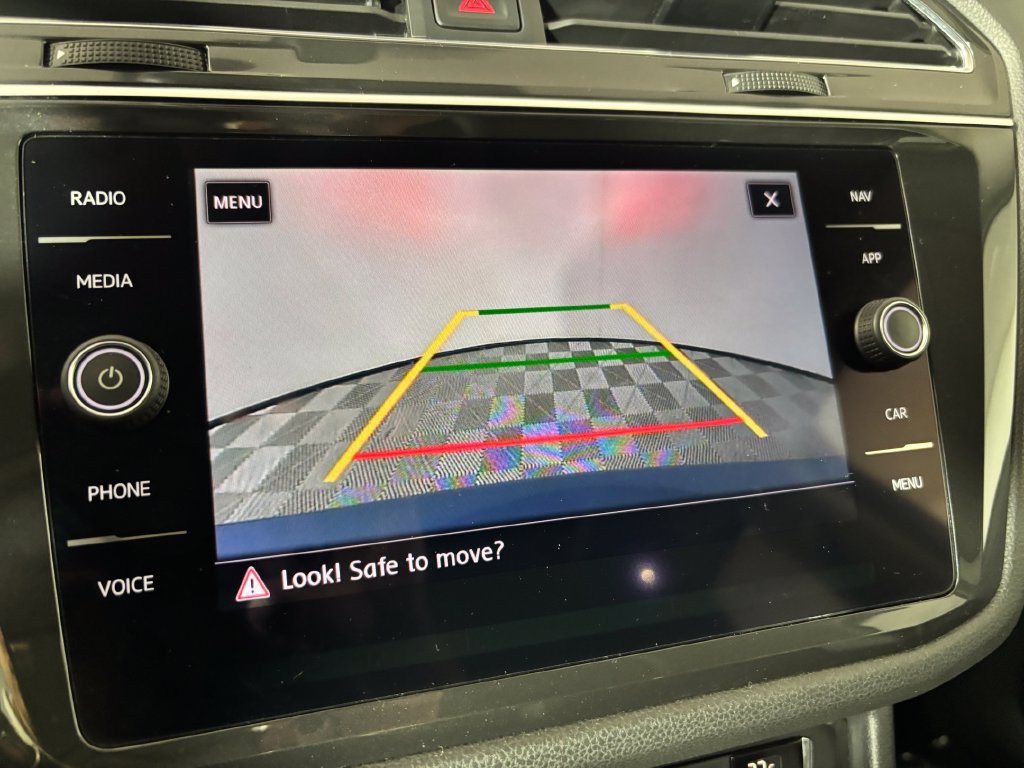 Used 2019 Volkswagen Tiguan SEL AWD/4WD image 23