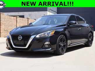Used 2020 Nissan Altima 2.5 Platinum FWD video 1