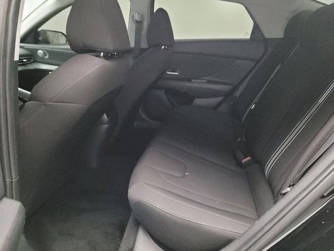 Used 2023 Hyundai Elantra SEL w/ Convenience Package FWD image 18
