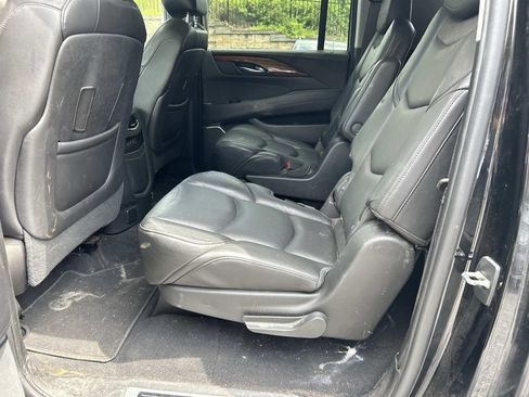 Used 2019 Cadillac Escalade ESV Premium Luxury w/ LPO, Radiant Package RWD image 6