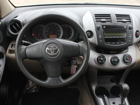 Used 2008 Toyota RAV4 4WD image 9