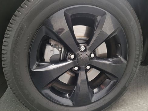 Used 2020 Jeep Cherokee Latitude Plus FWD image 31