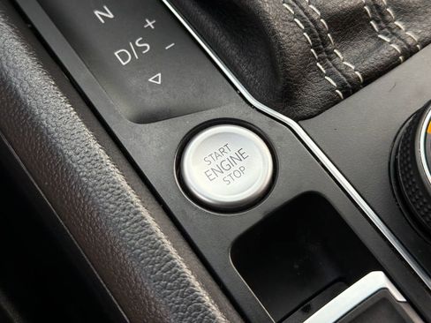 Used 2022 Volkswagen Atlas Cross Sport SEL Premium R-Line image 6