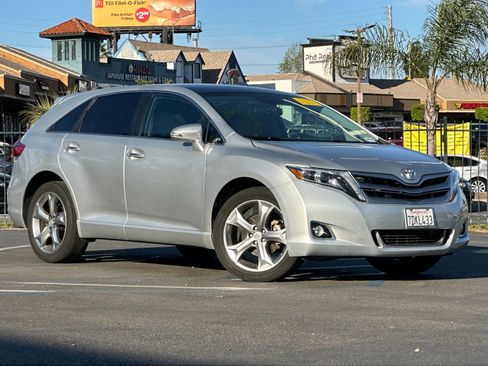Used 2013 Toyota Venza Limited w/ Tow Prep Pkg image 8