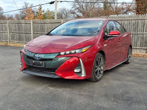 Used 2018 Toyota Prius Prime Advanced image 32