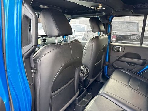 Used 2023 Jeep Wrangler Unlimited Sahara w/ Cold Weather Group image 26