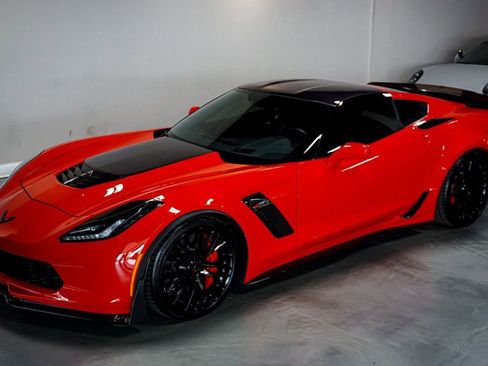 Used 2016 Chevrolet Corvette Z06 w/ 3LZ Preferred Equipment Group image 30